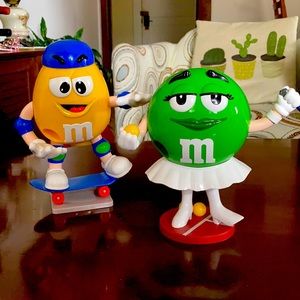 M & M’s dispensers-new